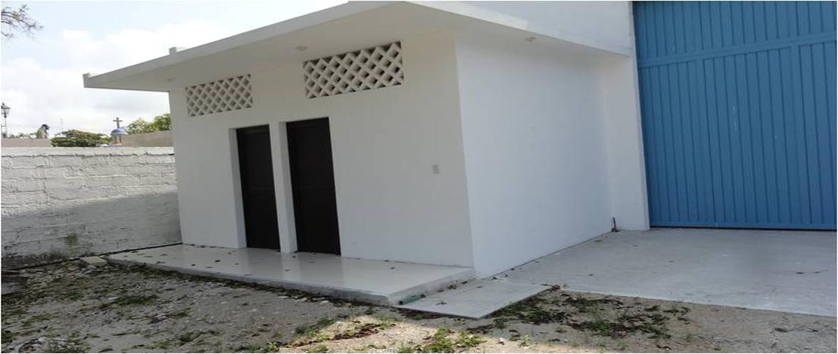 Foto de bodega en renta en 20 , pallas, carmen, campeche, 2411642 No. 02