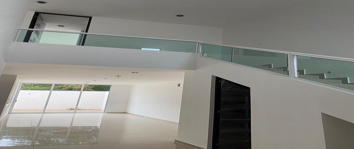 Foto de casa en venta en 45 , yucatan, mérida, yucatán, 31074991 No. 03