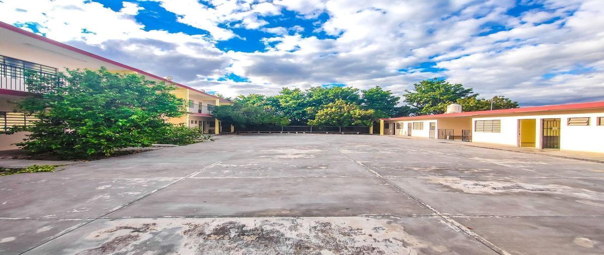 Foto de edificio en venta en 50 , reparto granjas, mérida, yucatán, 27230012 No. 01