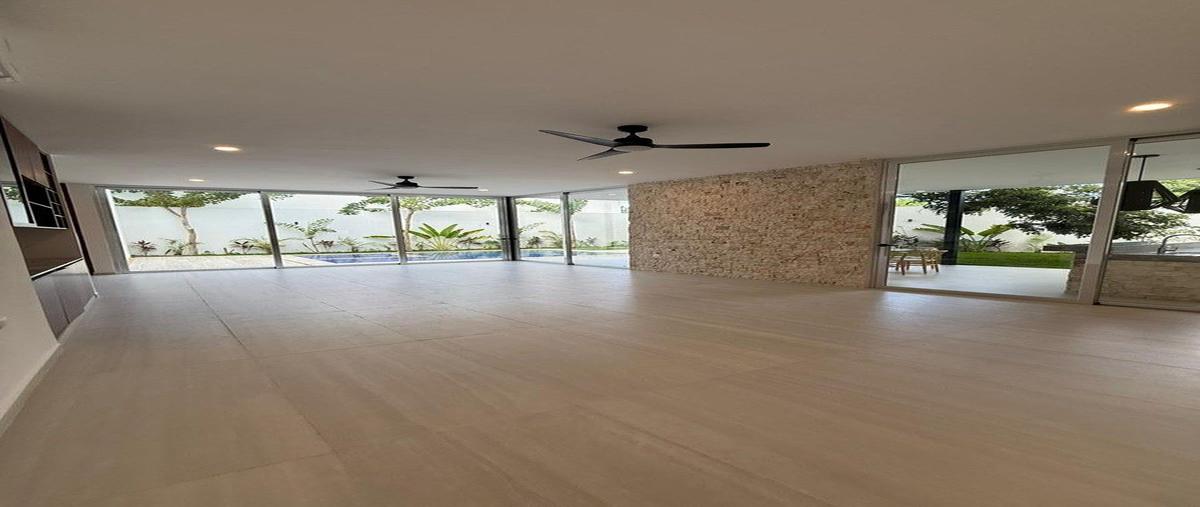 Foto de casa en venta en 51 , residencial xcanatún, mérida, yucatán, 30429660 No. 03