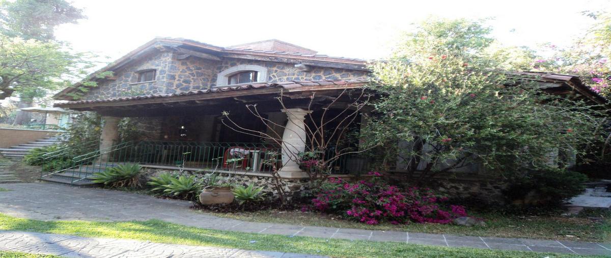 Foto de casa en venta en  , ahuatepec, cuernavaca, morelos, 0 No. 01