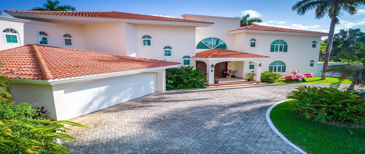 Foto de casa en , alfredo v bonfil, benito juárez, quintana roo, 28101414 foto 01 Foto de casa en venta en , alfredo v bonfil, benito juárez, quintana roo, 28101414 No. 01