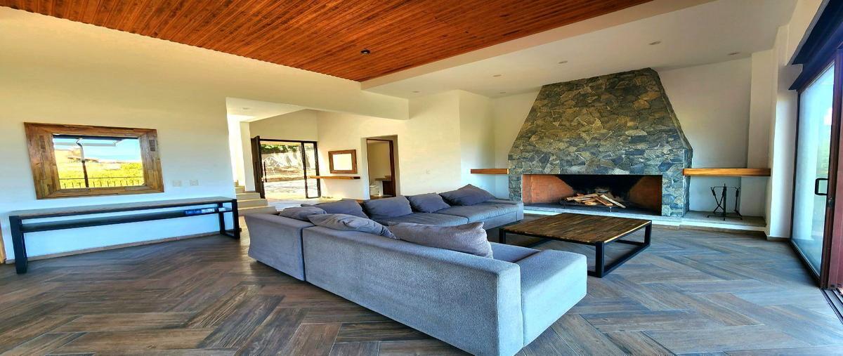 Foto de casa en venta en avándaro , avándaro, valle de bravo, méxico, 28667721 No. 03