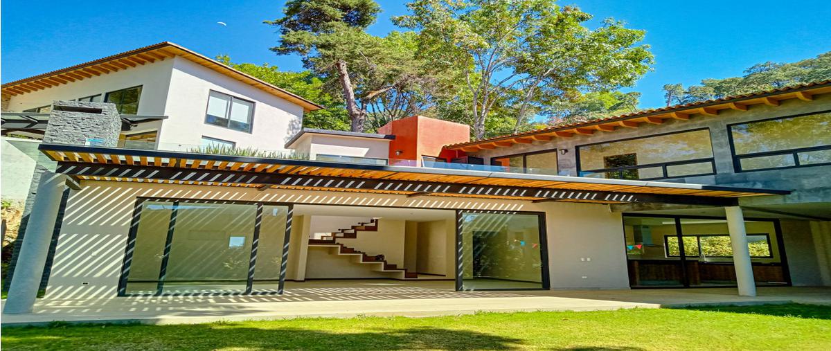 Foto de casa en venta en  , avándaro, valle de bravo, méxico, 0 No. 03