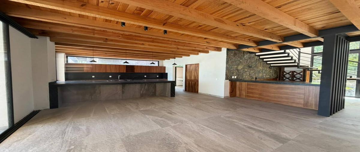 Foto de casa en venta en  , avándaro, valle de bravo, méxico, 0 No. 03