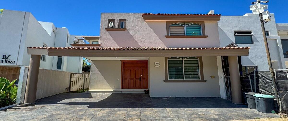 Foto de casa en renta en avenida adolfo lópez mateos sur , residencial provenza (la romana), tlajomulco de zúñiga, jalisco, 29903956 No. 01