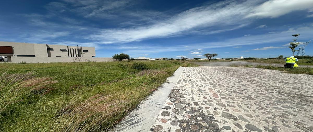 Foto de terreno habitacional en venta en avenida de los santos , el campanario, querétaro, querétaro, 30249479 No. 04