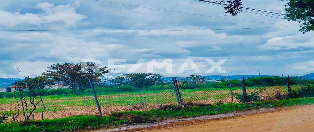 Foto de terreno habitacional en avenida ferrocarril , san isidro monjas, santa cruz xoxocotlán, oaxaca, 0 foto 03 Foto de terreno habitacional en venta en avenida ferrocarril , san isidro monjas, santa cruz xoxocotlán, oaxaca, 0 No. 03