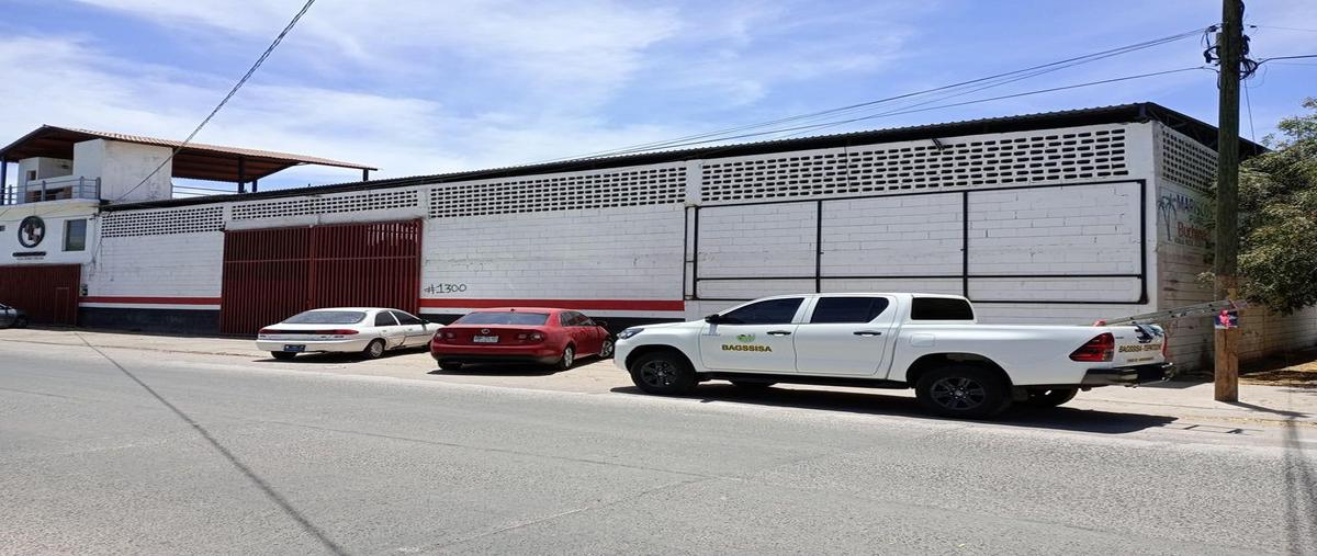 Foto de bodega en venta en avenida ignscio ramirez y flores magon , infonavit mochicahui, ahome, sinaloa, 0 No. 01