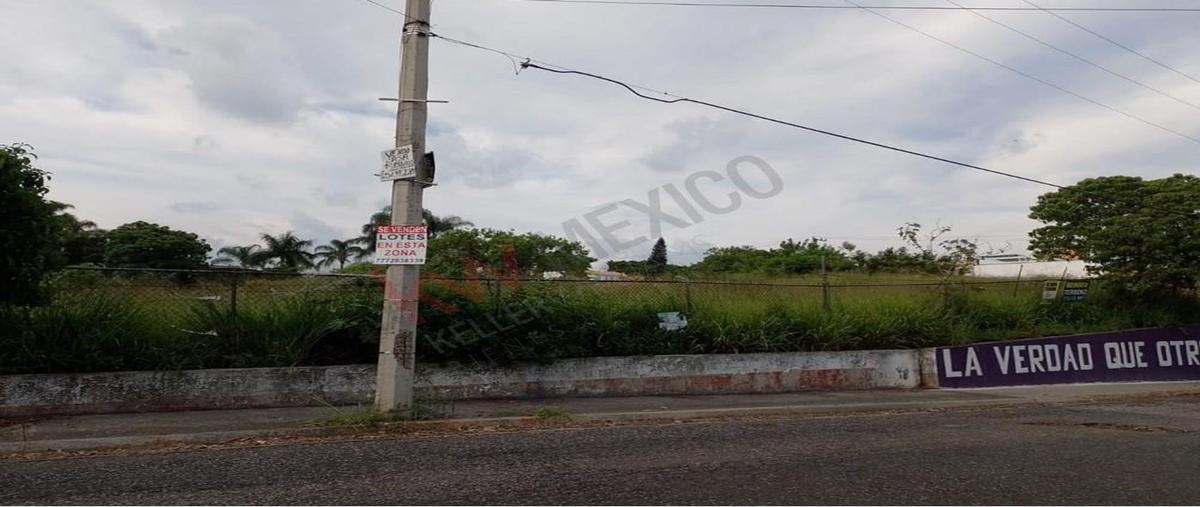 Foto de terreno habitacional en venta en avenida vicente guerrero esquina escuadron 201 , lomas de la selva, cuernavaca, morelos, 30172989 No. 01