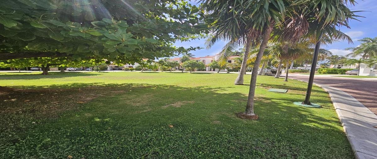 Foto de terreno habitacional en venta en  , bahía dorada, benito juárez, quintana roo, 0 No. 03