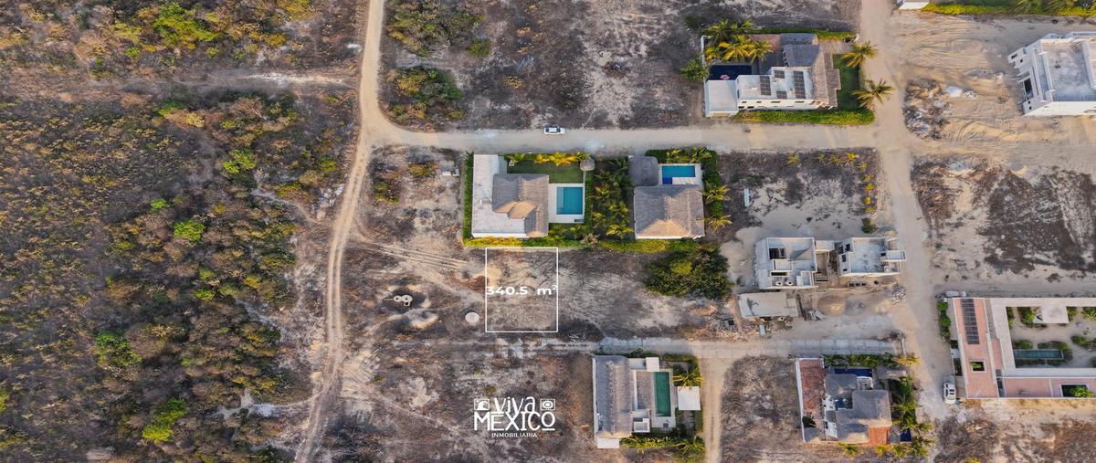 Foto de terreno habitacional en venta en  , bajos de chila, san pedro mixtepec -dto. 22 -, oaxaca, 0 No. 04