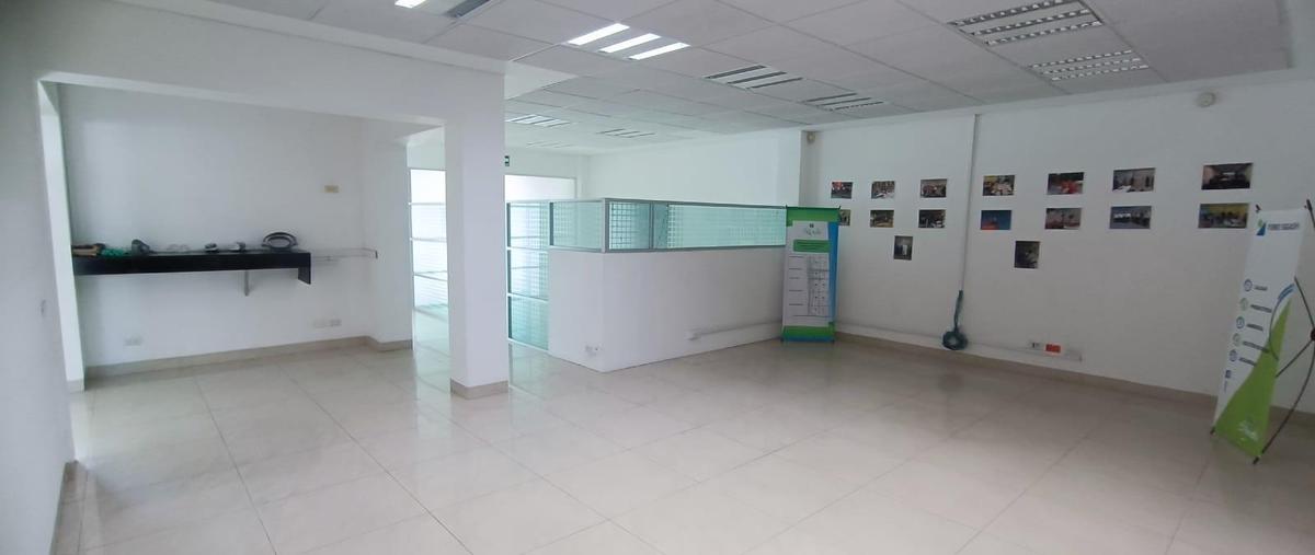 Foto de edificio en renta en  , calesa 2a sección, querétaro, querétaro, 0 No. 02