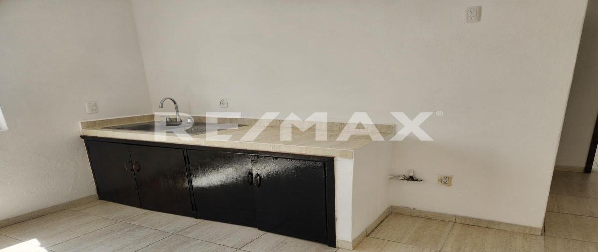 Foto de casa en venta en calle 3 , comerciantes, querétaro, querétaro, 30650315 No. 03