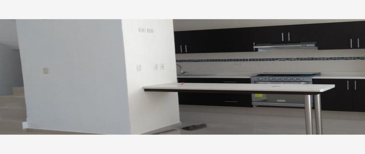 Foto de casa en venta en calle del dorado , villas de bernalejo, irapuato, guanajuato, 8584242 No. 03