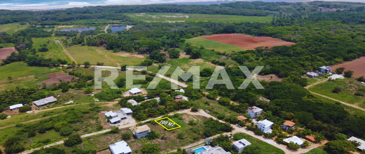 Foto de terreno habitacional en calle delfines , puerto escondido (puerto escondido), san pedro mixtepec -dto. 22 -, oaxaca, 0 foto 03 Foto de terreno habitacional en venta en calle delfines , puerto escondido (puerto escondido), san pedro mixtepec -dto. 22 -, oaxaca, 0 No. 03