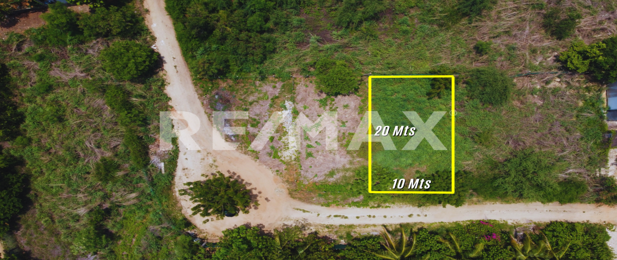 Foto de terreno habitacional en calle delfines , puerto escondido (puerto escondido), san pedro mixtepec -dto. 22 -, oaxaca, 0 foto 05 Foto de terreno habitacional en venta en calle delfines , puerto escondido (puerto escondido), san pedro mixtepec -dto. 22 -, oaxaca, 0 No. 05