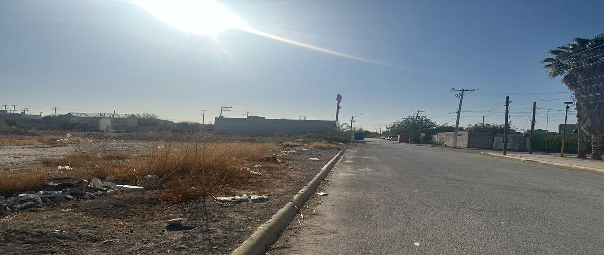 Foto de terreno habitacional en venta en calle vía láctea y neptuno , satélite de la laguna, torreón, coahuila de zaragoza, 29699880 No. 02