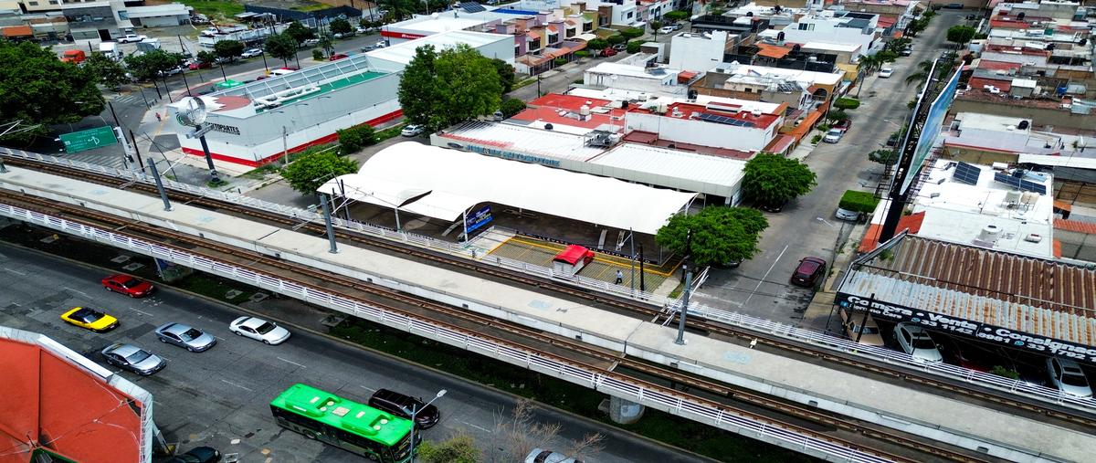 Foto de local en renta en calzada revolucion , jardines de la paz, guadalajara, jalisco, 30323404 No. 01