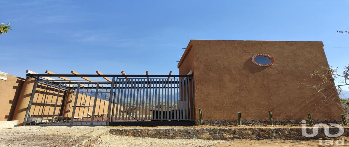 Foto de casa en venta en carretera tepoztlán - amatlán de quetzalcóatl , huilotepec, tepoztlán, morelos, 0 No. 01