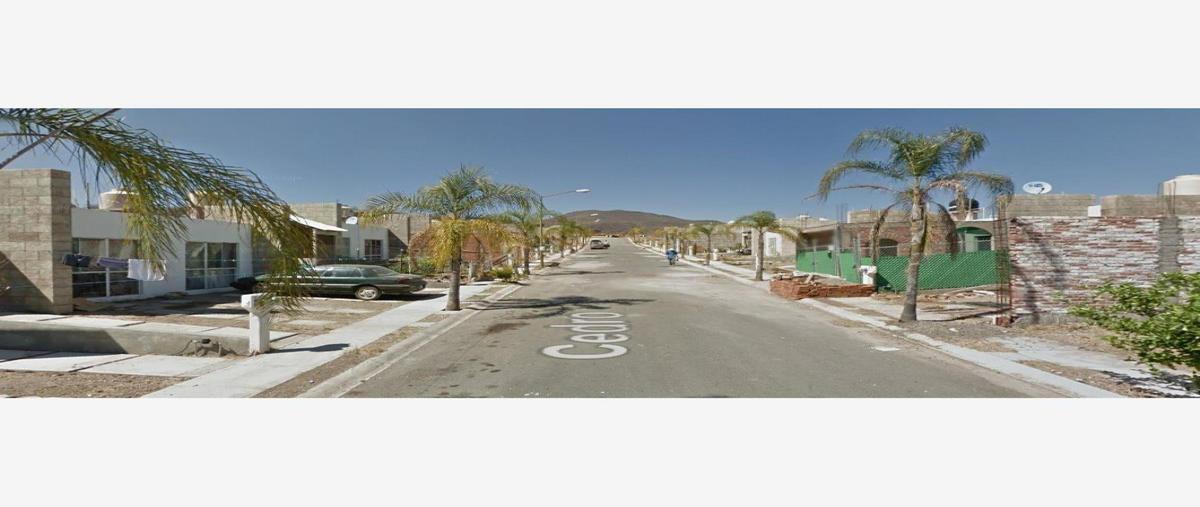 Foto de casa en venta en cedro 0, privada residencial real del monte, uriangato, guanajuato, 26536124 No. 02