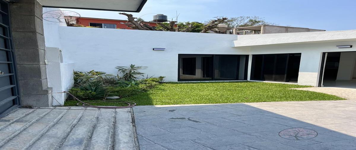 Foto de casa en venta en  , chapultepec, cuernavaca, morelos, 0 No. 01