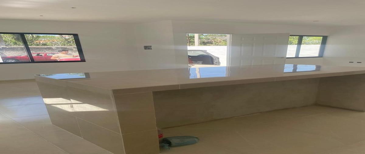 Foto de casa en venta en  , chichi suárez, mérida, yucatán, 0 No. 04