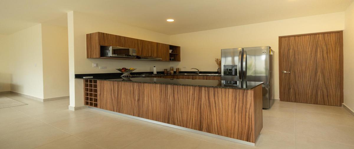 Foto de casa en venta en  , chichi suárez, mérida, yucatán, 30166574 No. 04