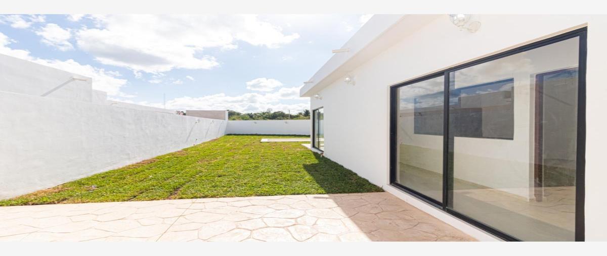 Foto de casa en venta en  , chichi suárez, mérida, yucatán, 0 No. 04