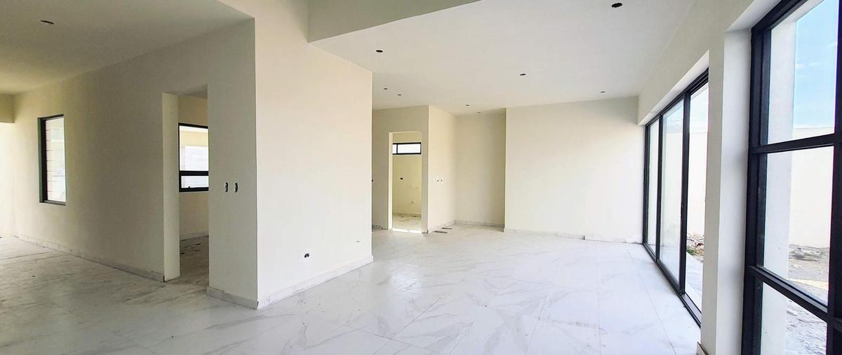 Foto de casa en venta en  , fraccionamiento valencia, saltillo, coahuila de zaragoza, 27502308 No. 03