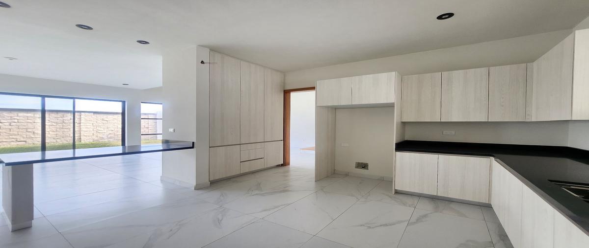 Foto de casa en , fraccionamiento valencia, saltillo, coahuila de zaragoza, 28333542 foto 03 Foto de casa en venta en , fraccionamiento valencia, saltillo, coahuila de zaragoza, 28333542 No. 03