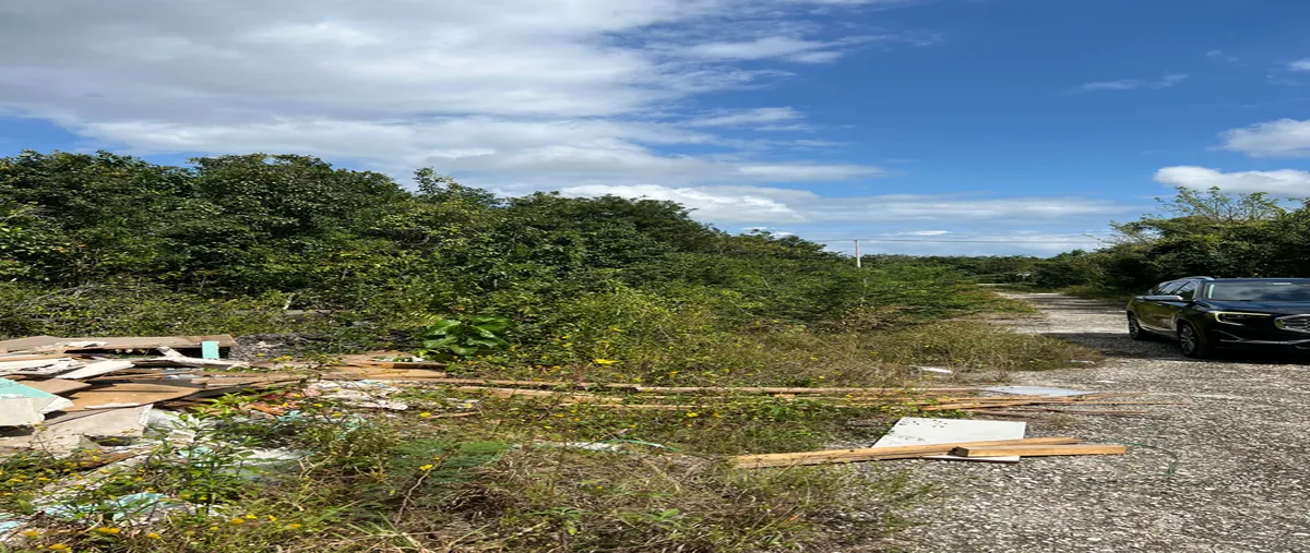 Foto de terreno habitacional en venta en  , jardines cancún, benito juárez, quintana roo, 0 No. 03