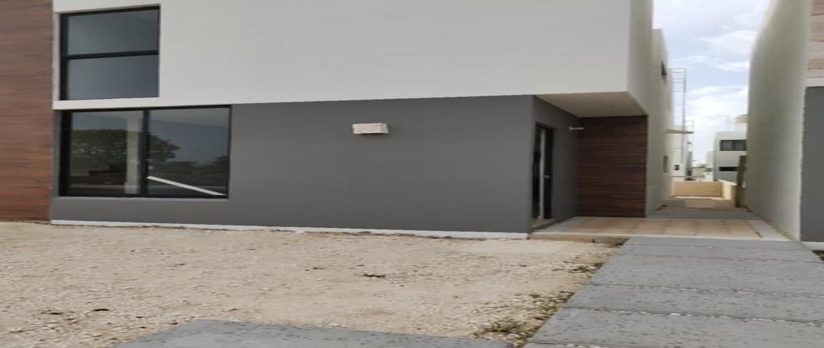 Foto de casa en venta en  , jardines del caucel ii, mérida, yucatán, 30291803 No. 01