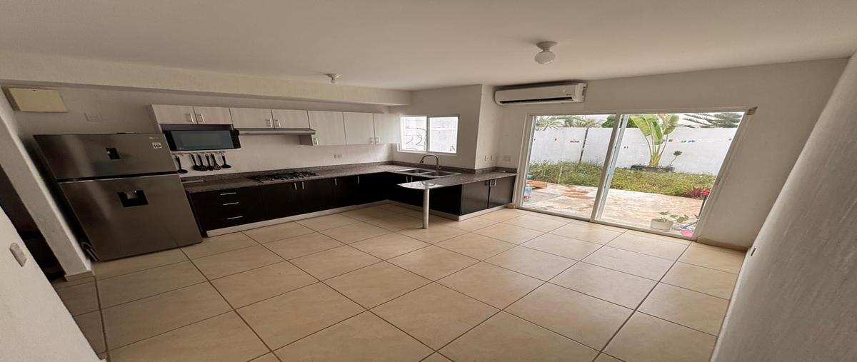 Foto de casa en venta en  , jardines del sur, benito juárez, quintana roo, 0 No. 03