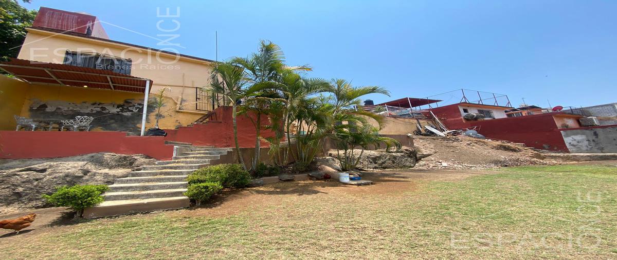 Foto de terreno habitacional en venta en  , jiquilpan, cuernavaca, morelos, 30101982 No. 02