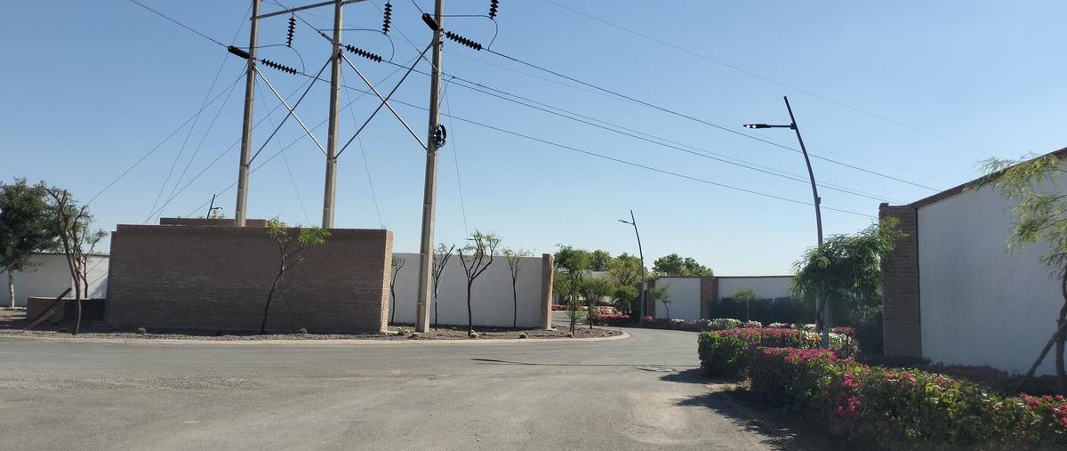 Foto de terreno habitacional en venta en  , las trojes, torreón, coahuila de zaragoza, 0 No. 03