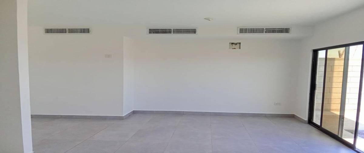 Foto de casa en venta en  , loma real, torreón, coahuila de zaragoza, 31098220 No. 03