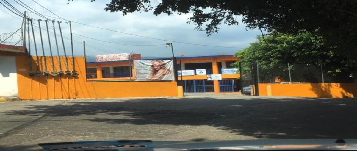 Foto de edificio en venta en  , lomas de ahuatlán, cuernavaca, morelos, 24341643 No. 02