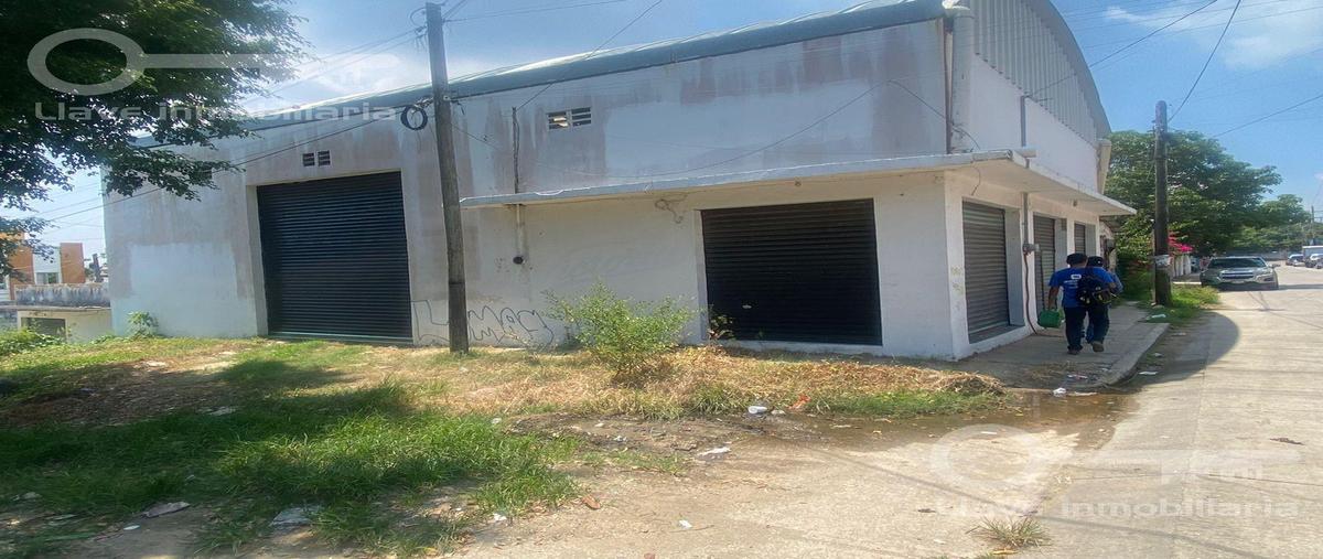 Foto de local en venta en  , lomas de barrillas, coatzacoalcos, veracruz de ignacio de la llave, 30226458 No. 01
