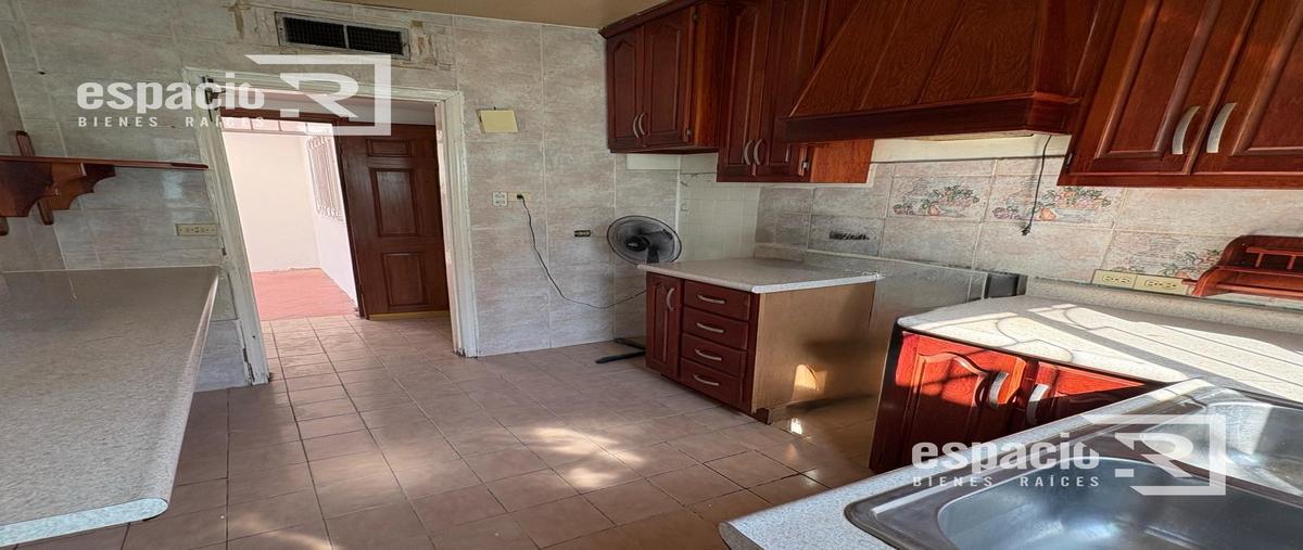 Foto de casa en venta en  , magisterial universidad, chihuahua, chihuahua, 0 No. 03
