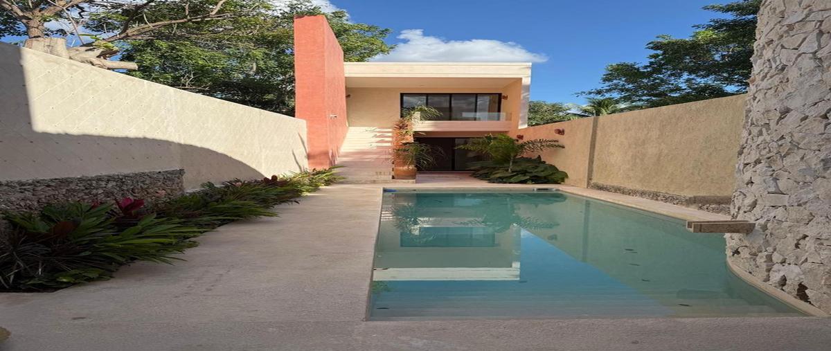 Foto de casa en venta en  , merida centro, mérida, yucatán, 30126827 No. 02