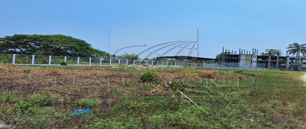 Foto de edificio en venta en  , oriente 1ra. sección, comalcalco, tabasco, 0 No. 01