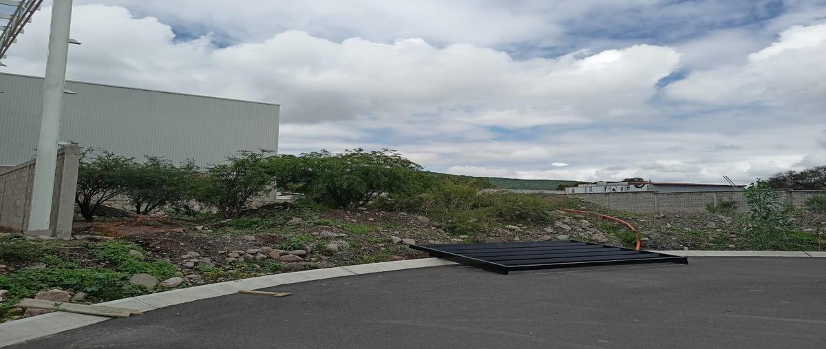 Foto de terreno habitacional en venta en  , parque industrial polígono empresarial, querétaro, querétaro, 30288670 No. 03
