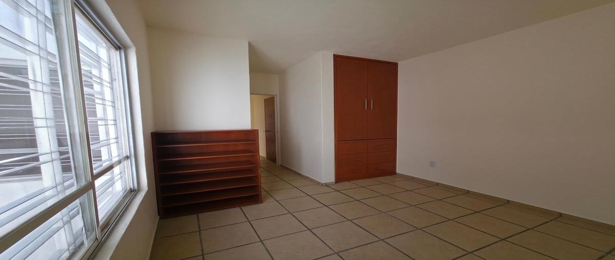 Foto de casa en venta en  , parques del bosque, san pedro tlaquepaque, jalisco, 31522625 No. 04