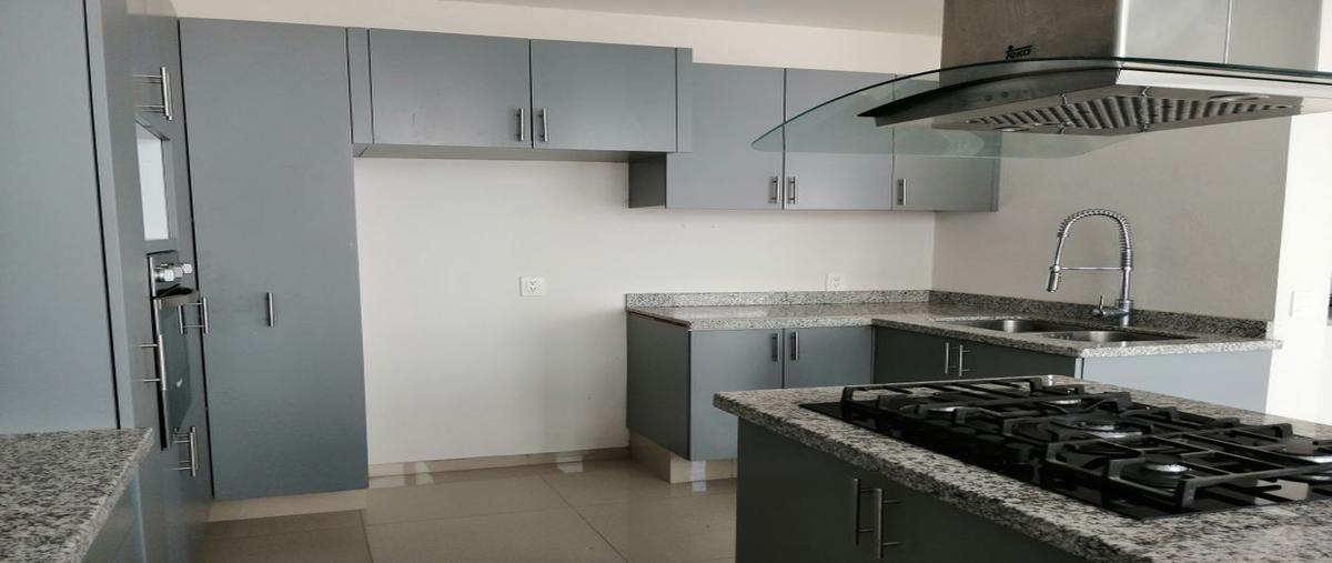 Foto de casa en paseo baluarte 96, el alcázar (casa fuerte), tlajomulco de zúñiga, jalisco, 26289616 foto 03 Foto de casa en venta en paseo baluarte 96, el alcázar (casa fuerte), tlajomulco de zúñiga, jalisco, 26289616 No. 03