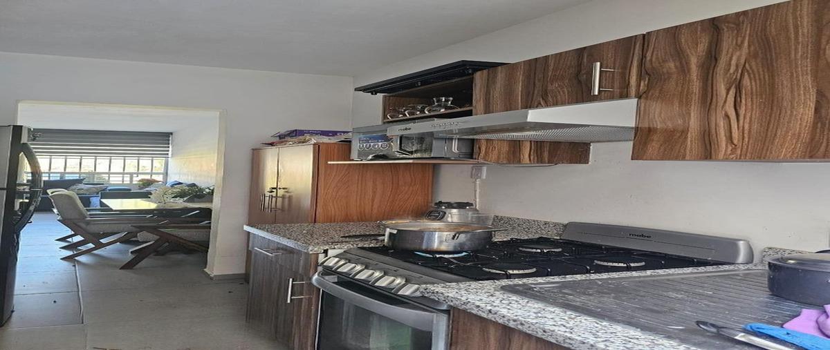 Foto de casa en venta en  , pedregal del bosque, san pedro tlaquepaque, jalisco, 30304328 No. 02