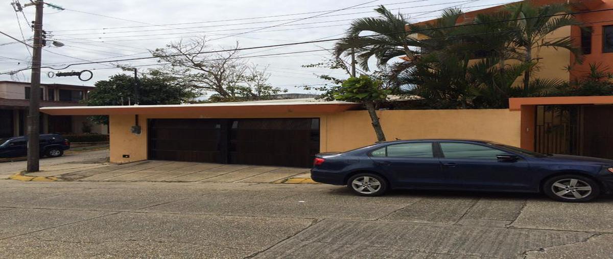 Foto de casa en venta en  , petrolera, coatzacoalcos, veracruz de ignacio de la llave, 0 No. 01