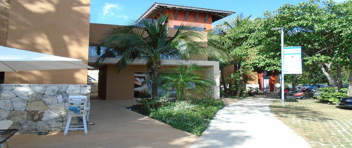 Foto de local en venta en  , playa car fase ii, solidaridad, quintana roo, 20540519 No. 01