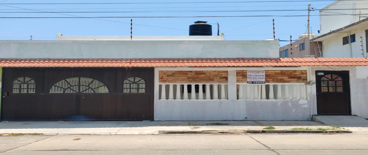 Foto de casa en venta en  , playa sol, coatzacoalcos, veracruz de ignacio de la llave, 0 No. 01