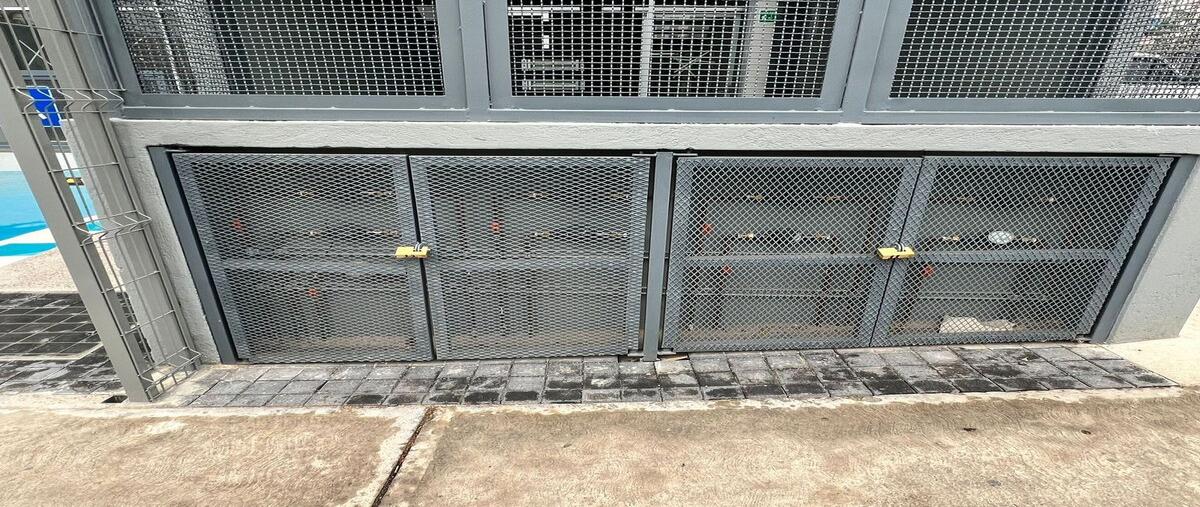 Foto de local en plaza del carmen , plazas del sol 2a sección, querétaro, querétaro, 28902051 foto 04 Foto de local en renta en plaza del carmen , plazas del sol 2a sección, querétaro, querétaro, 28902051 No. 04